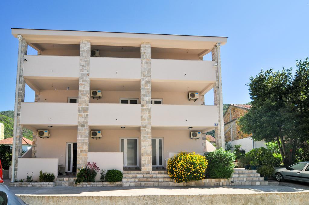 Apartments Samardzic 蒂瓦特 外观 照片
